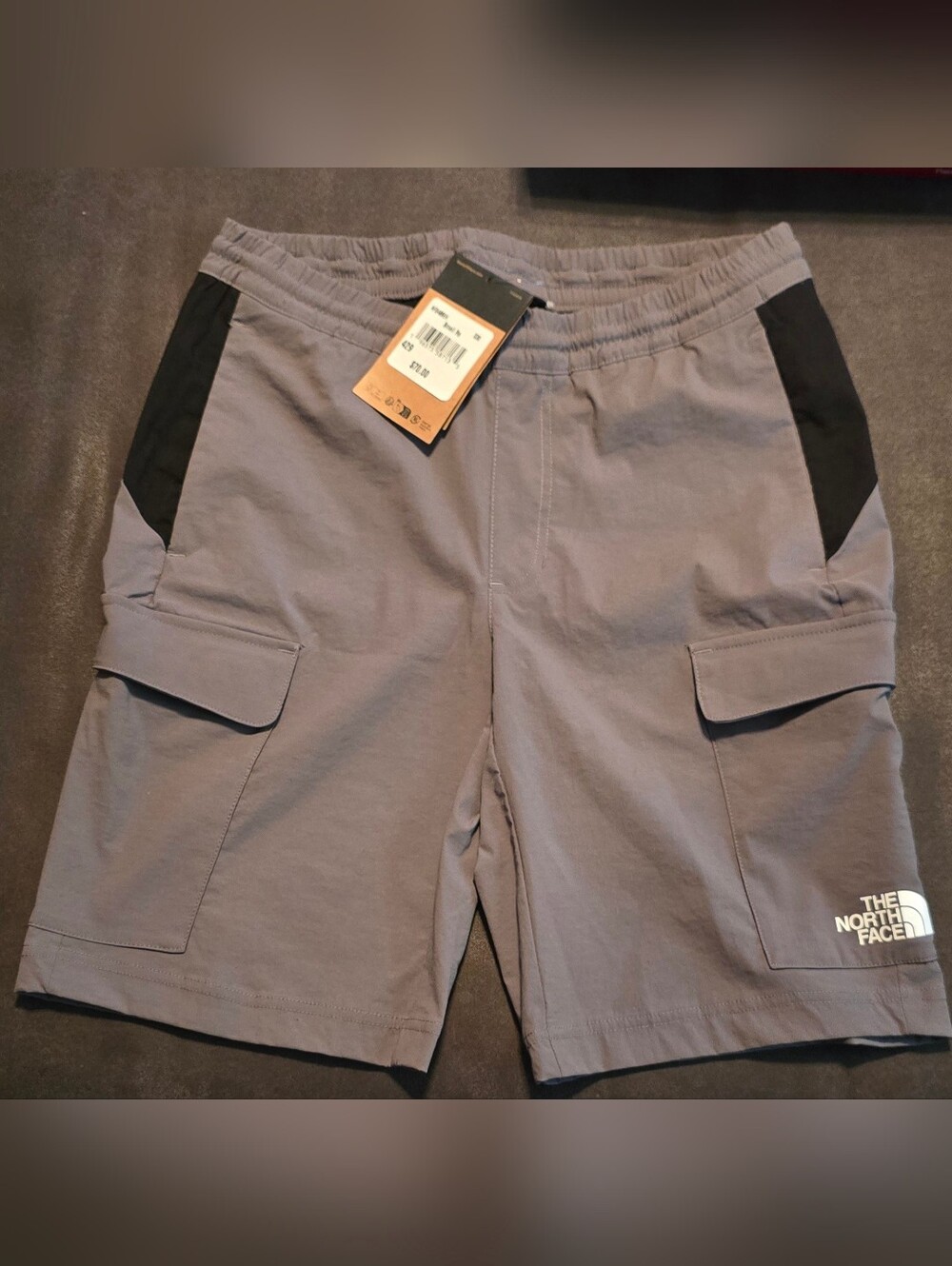 The North Face Gray and Black Athletic Shorts with Drawstring Mens Size Small .